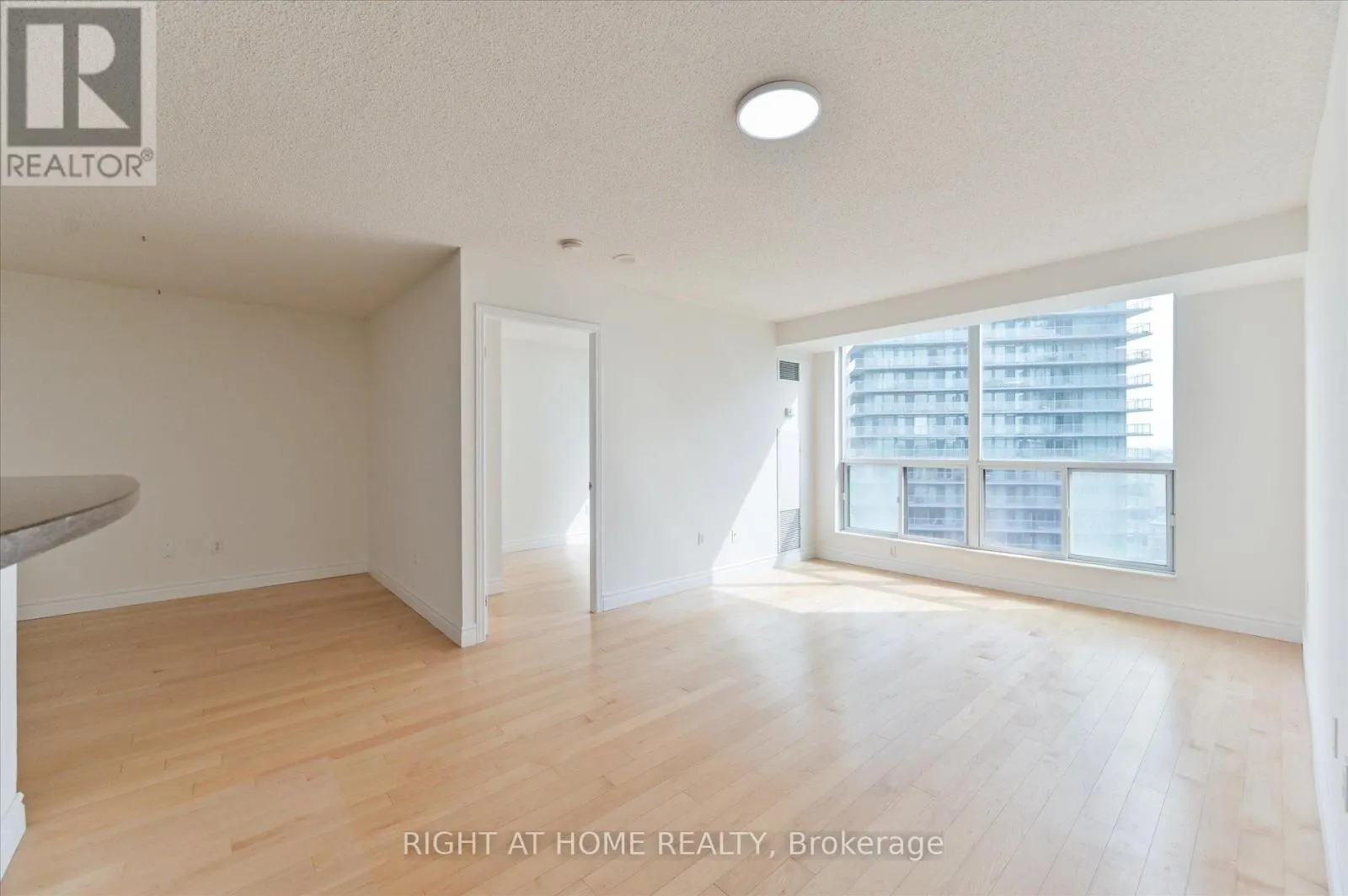 1118 - 23 LORRAINE DRIVE