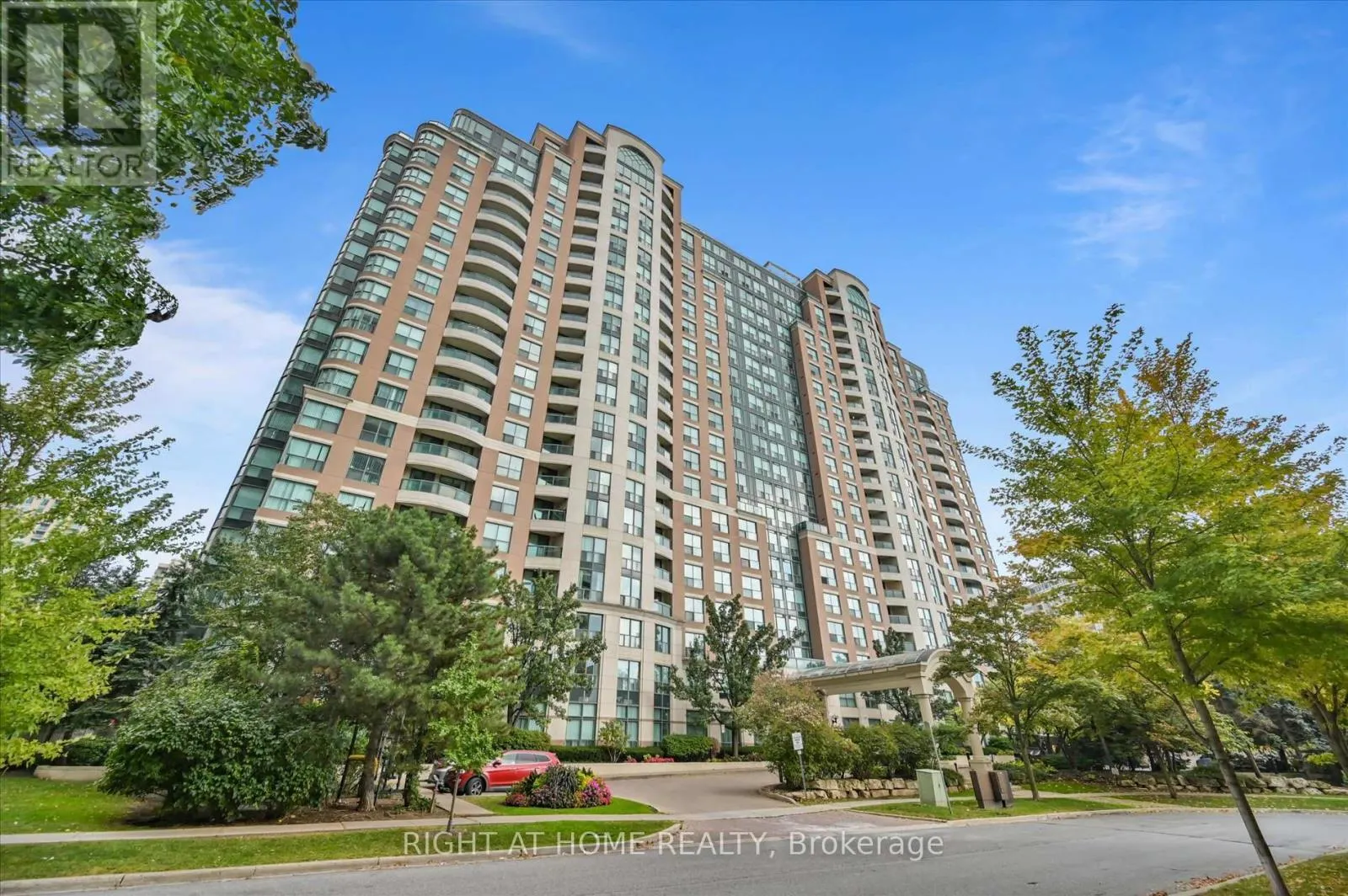 1118 - 23 LORRAINE DRIVE