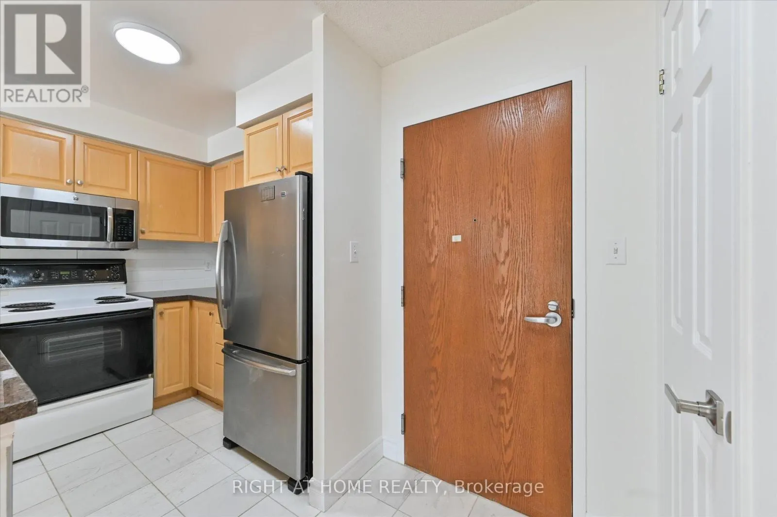 1118 - 23 LORRAINE DRIVE