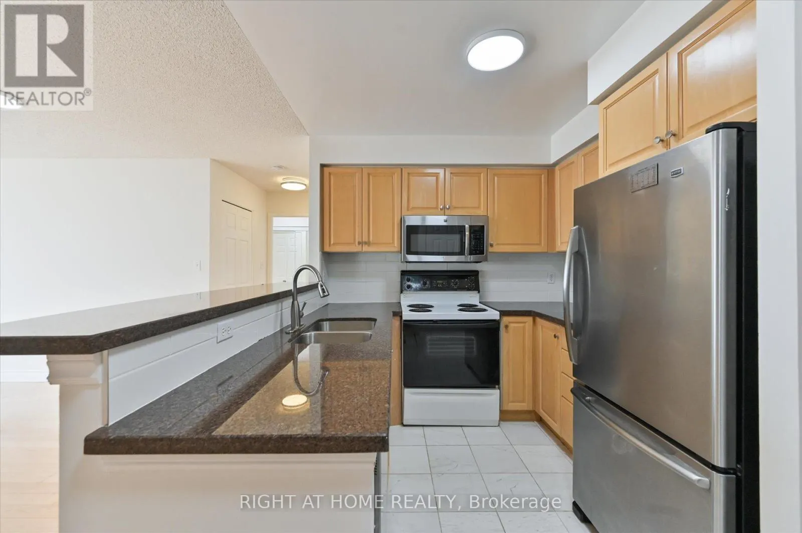 1118 - 23 LORRAINE DRIVE