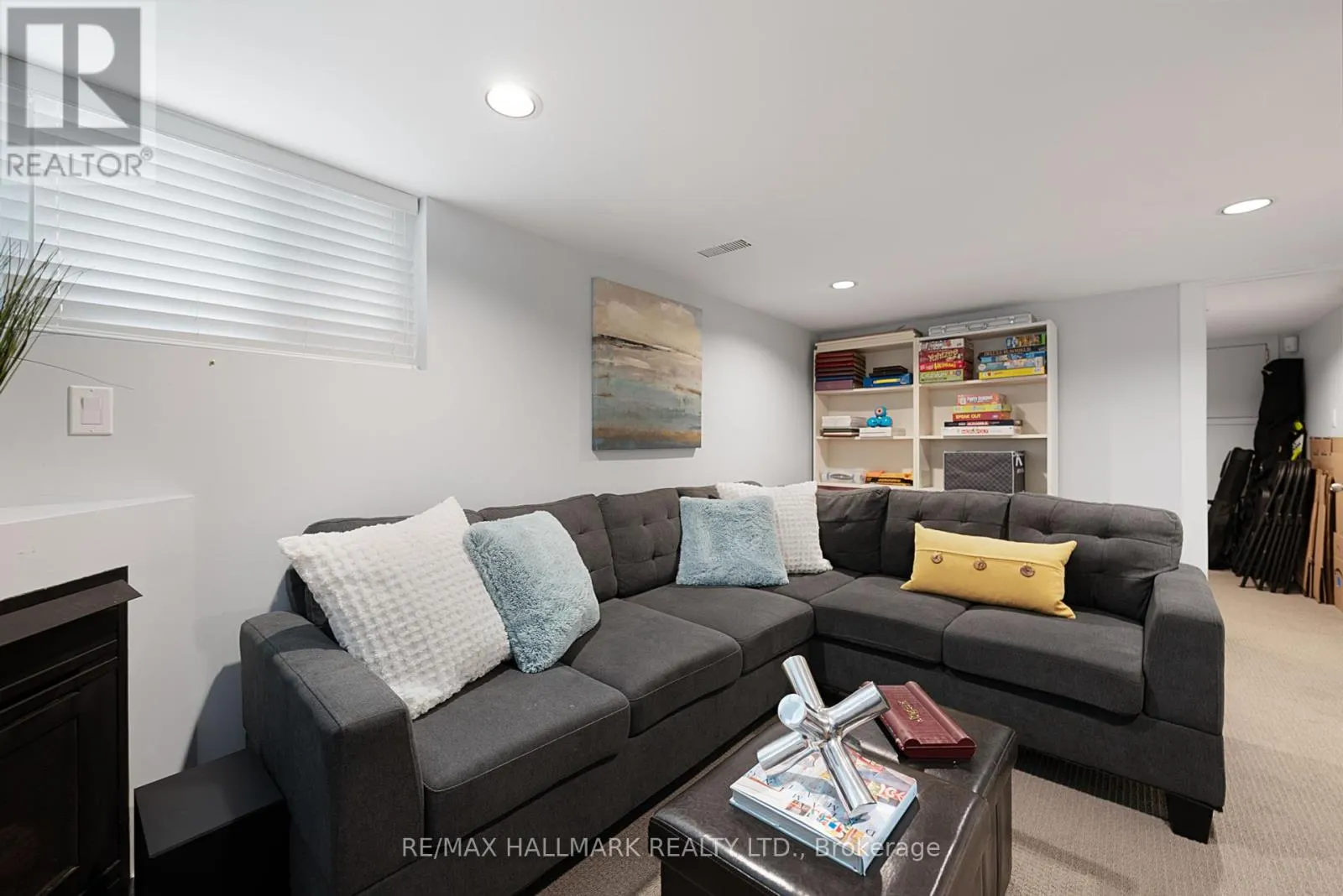 176 MELROSE AVENUE