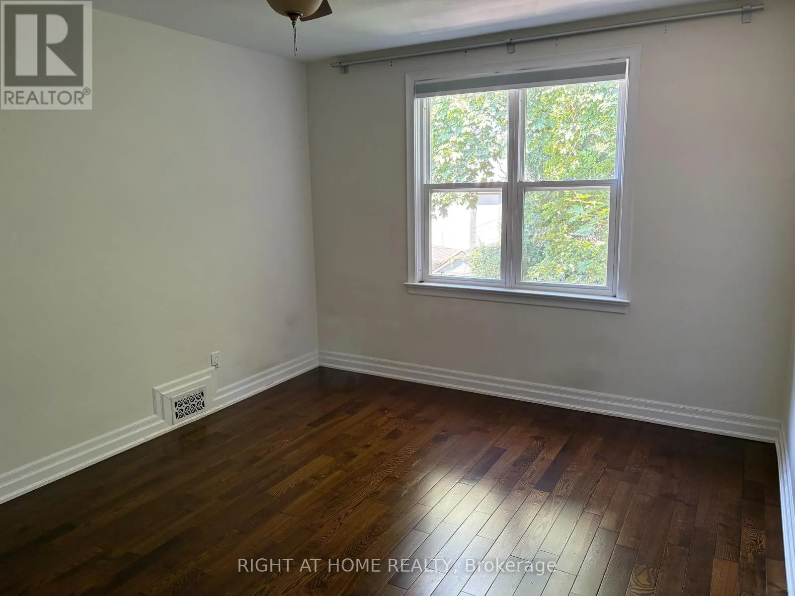 3 - 170 BOWOOD AVENUE