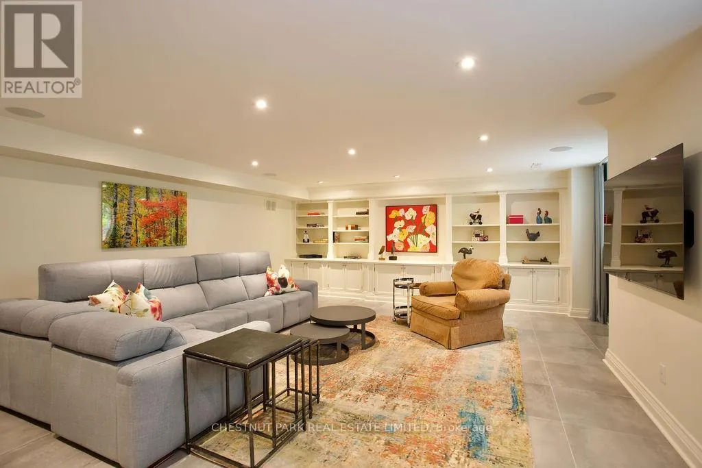 4 CORRIGAN CLOSE