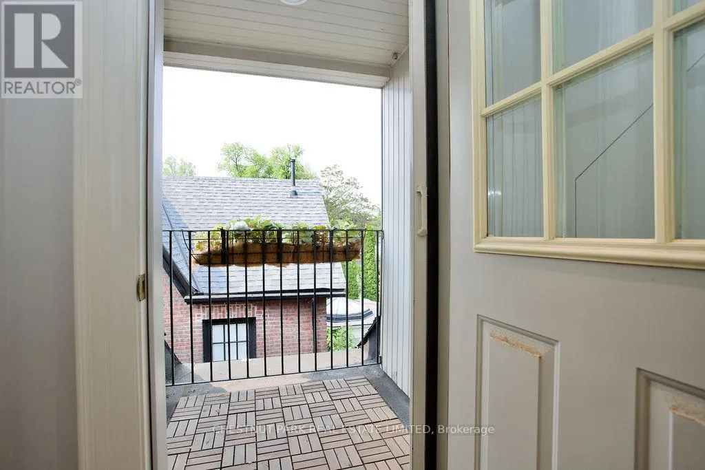 4 CORRIGAN CLOSE