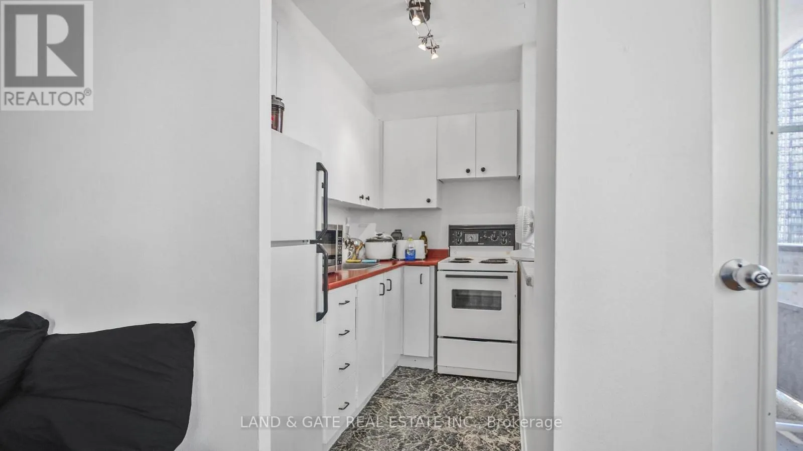 1607 - 30 GLOUCESTER STREET, #1607