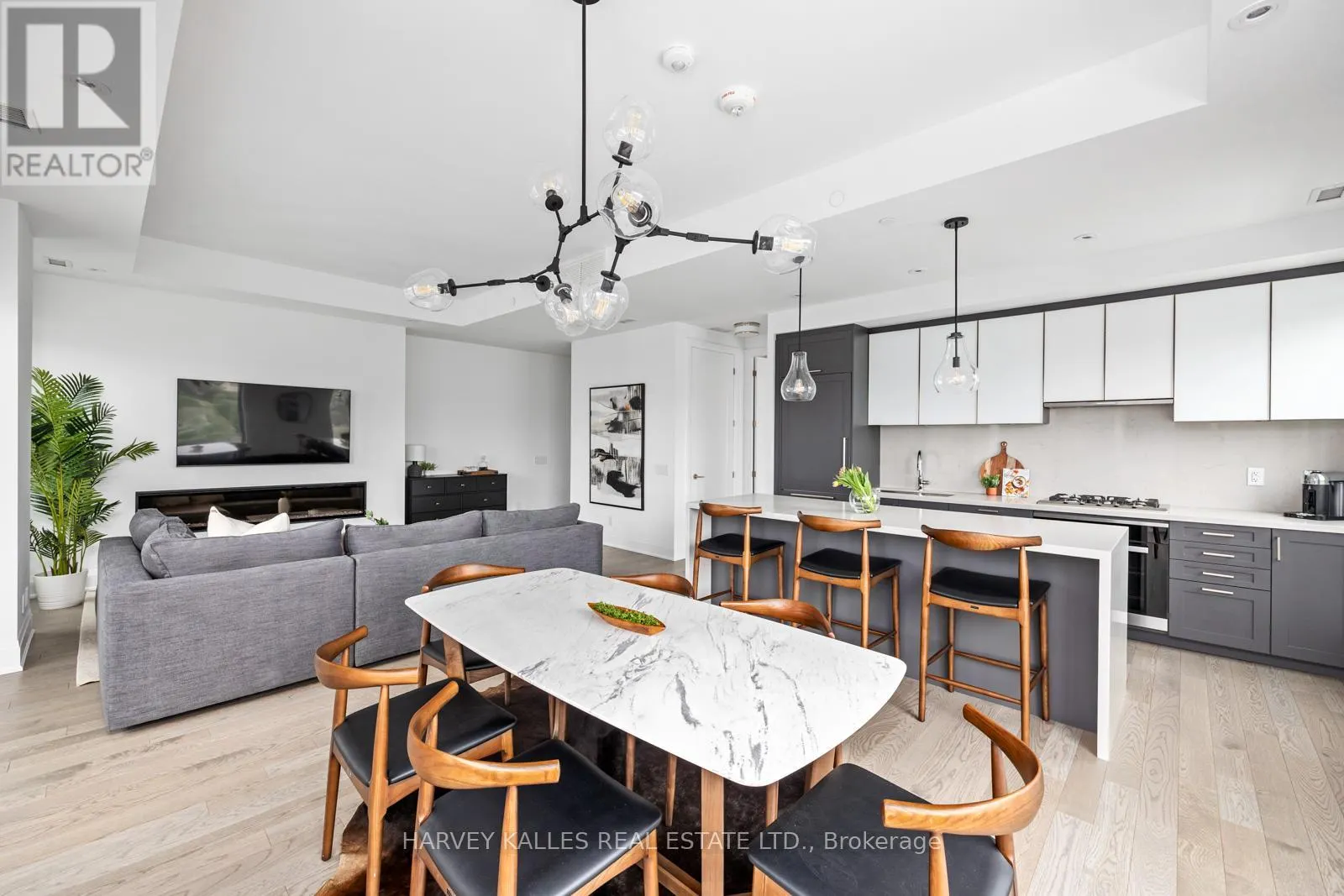 GPH20 - 280 HOWLAND AVENUE