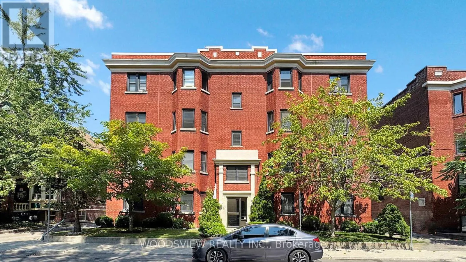 19 - 42 BARTON AVENUE