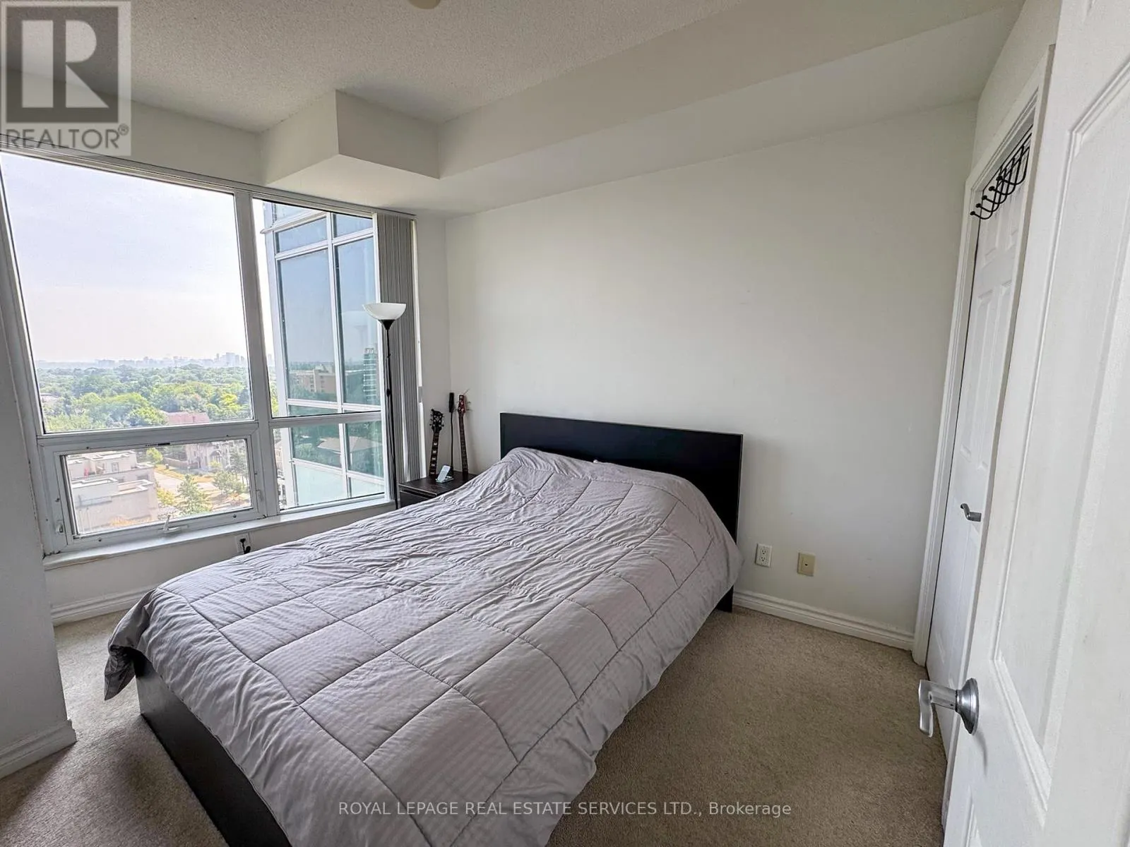 1002 - 18 HOLMES AVENUE