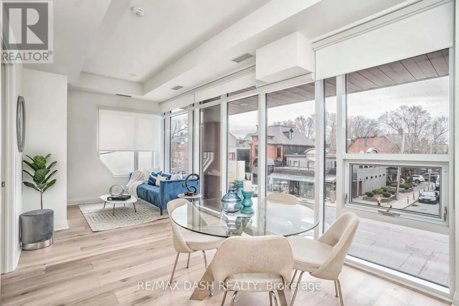 205 - 151 AVENUE ROAD