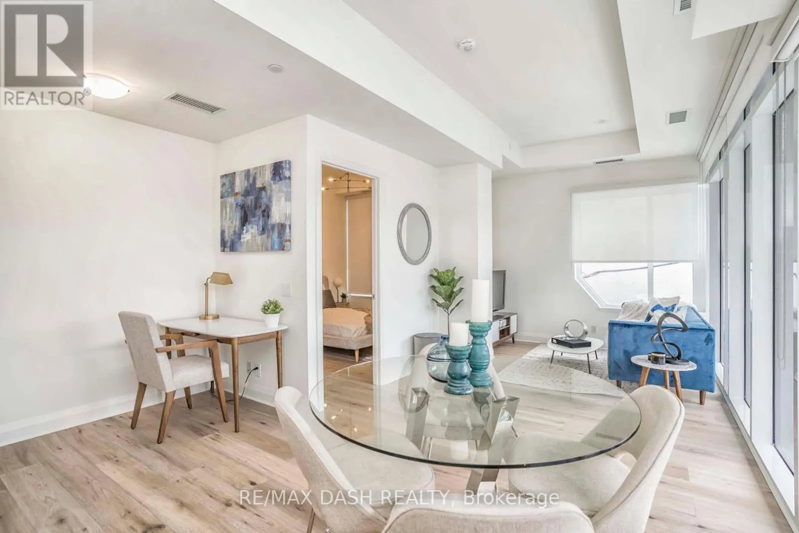 205 - 151 AVENUE ROAD