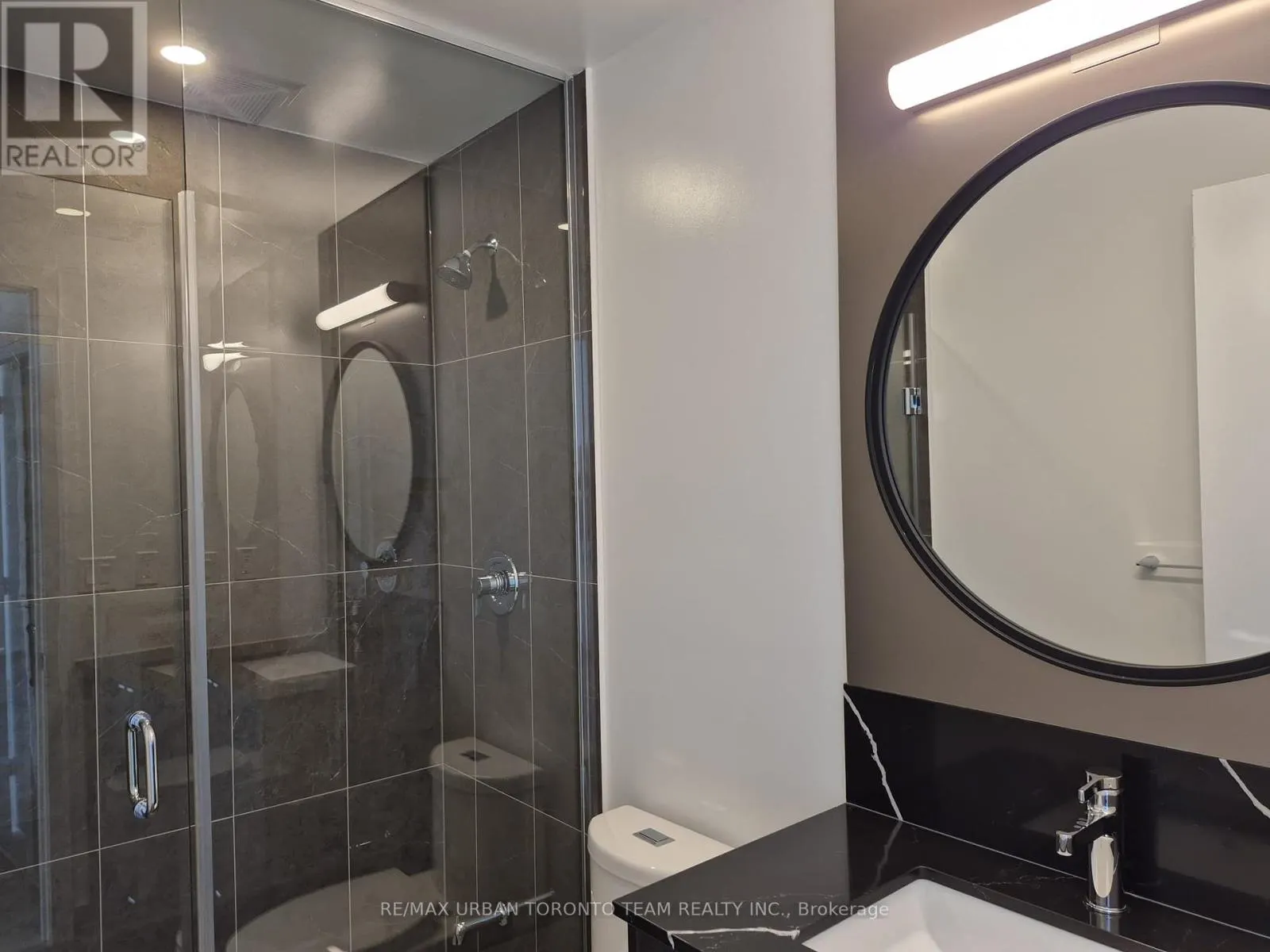 2802 - 771 YONGE STREET