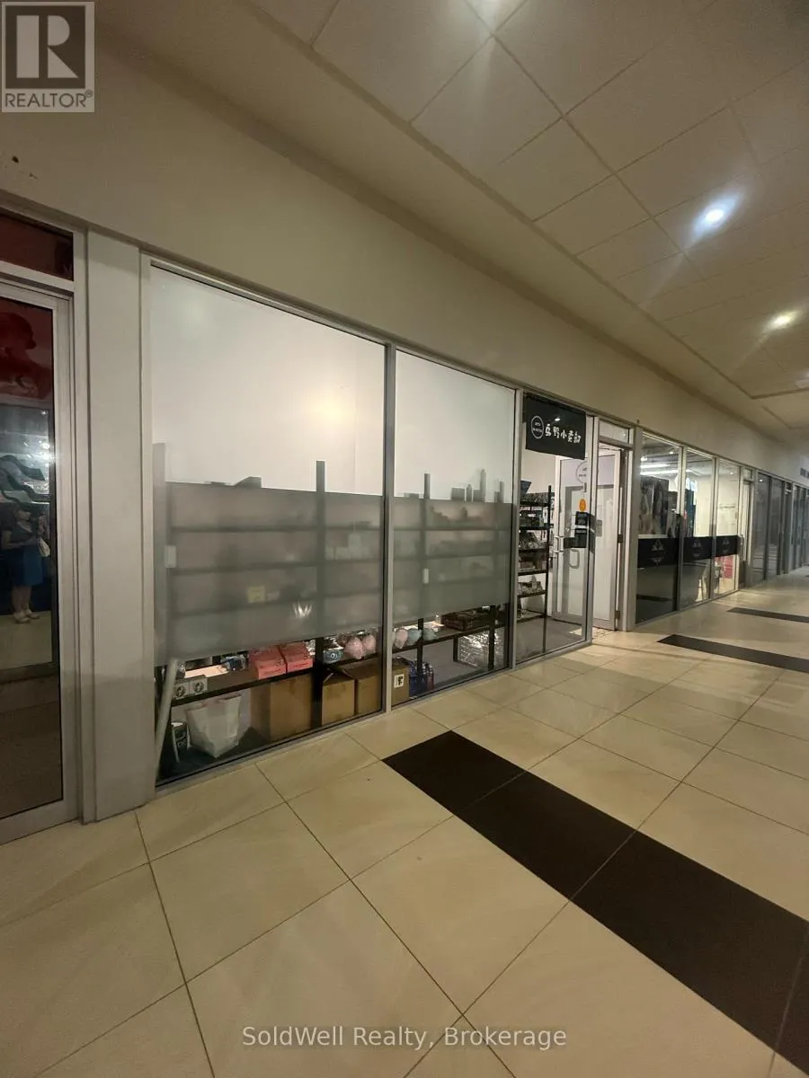 7 - 384 YONGE STREET