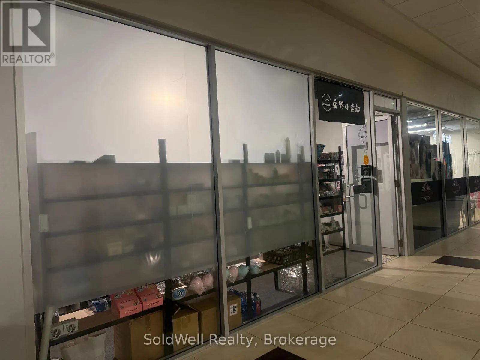 7 - 384 YONGE STREET