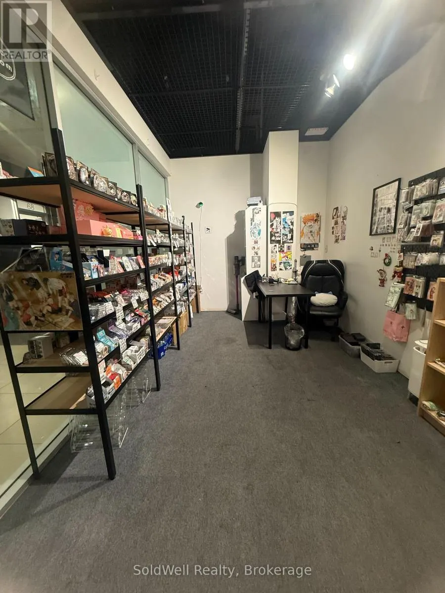 7 - 384 YONGE STREET