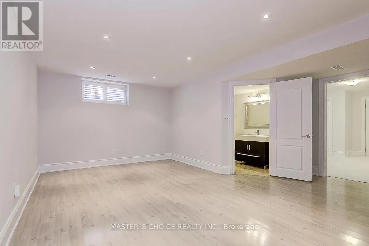6 TERRACE AVENUE