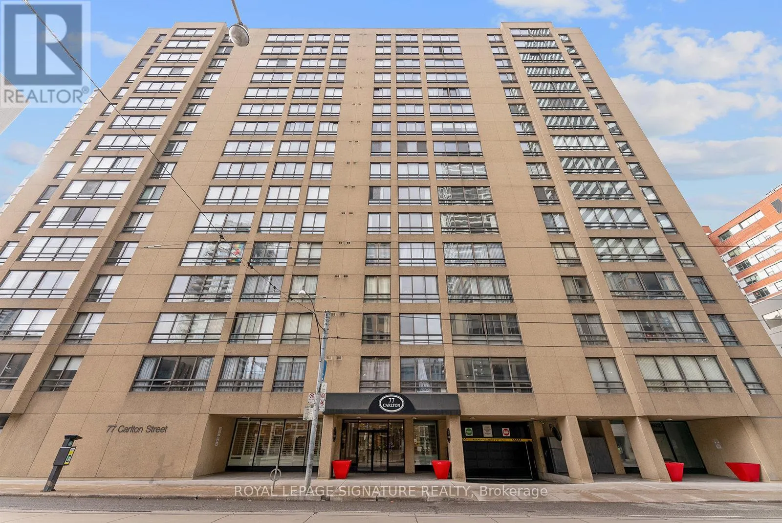 406 - 77 CARLTON STREET