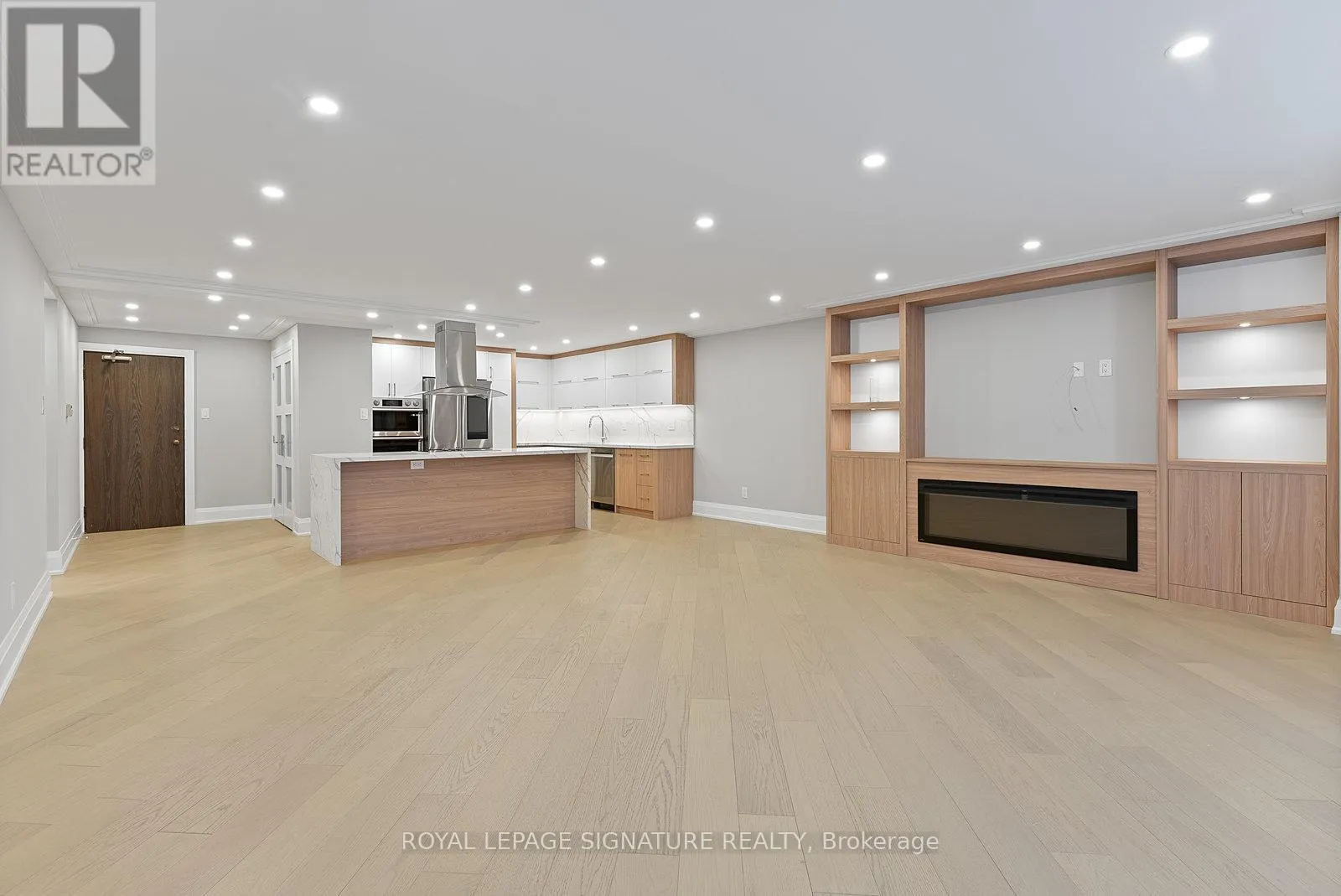 406 - 77 CARLTON STREET