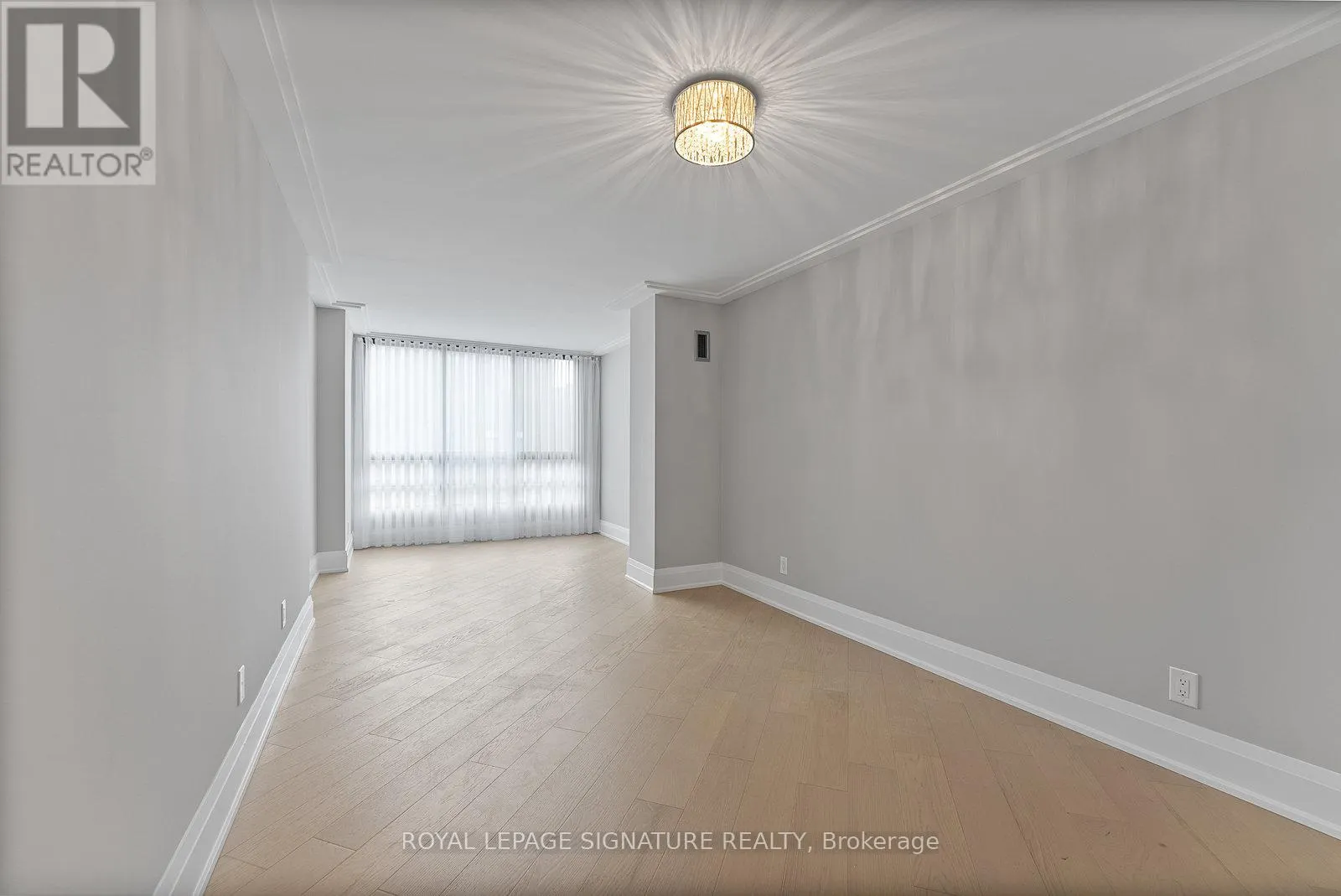 406 - 77 CARLTON STREET