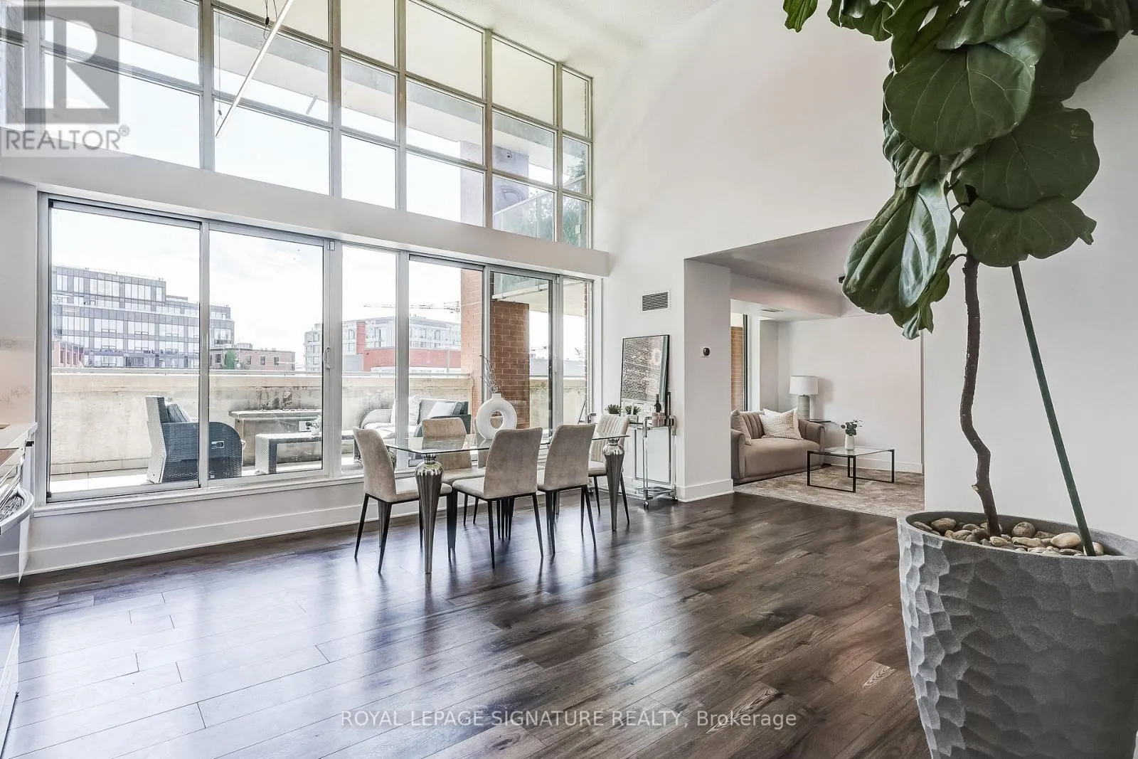 210 - 125 WESTERN BATTERY ROAD