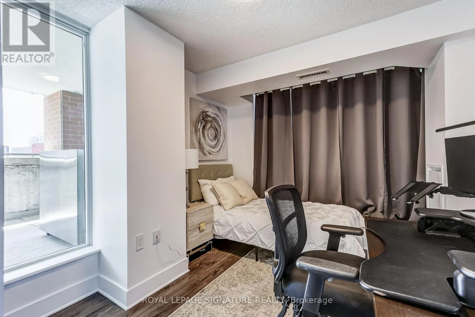 210 - 125 WESTERN BATTERY ROAD