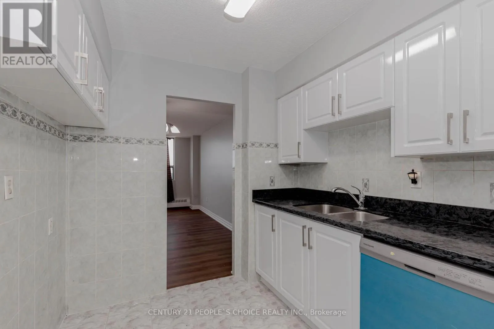 1105 - 45 SUNRISE AVENUE