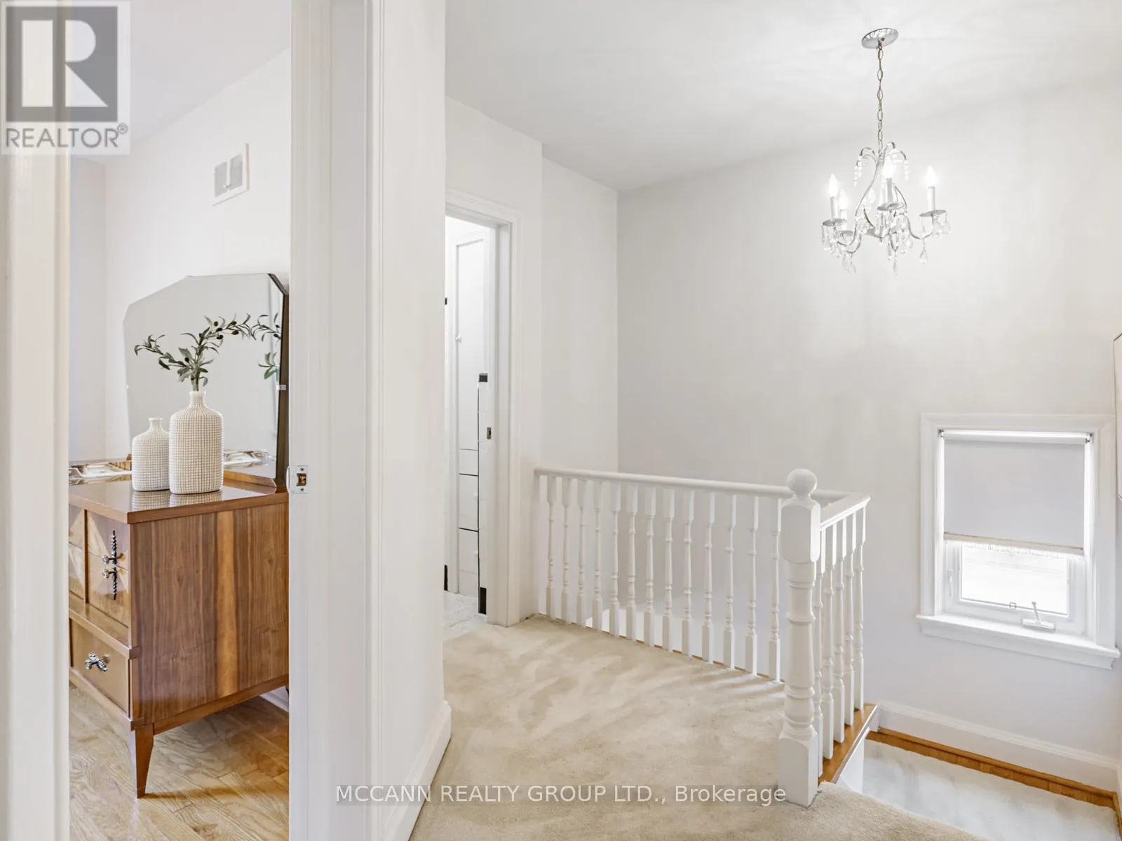 407 ROSELAWN AVENUE
