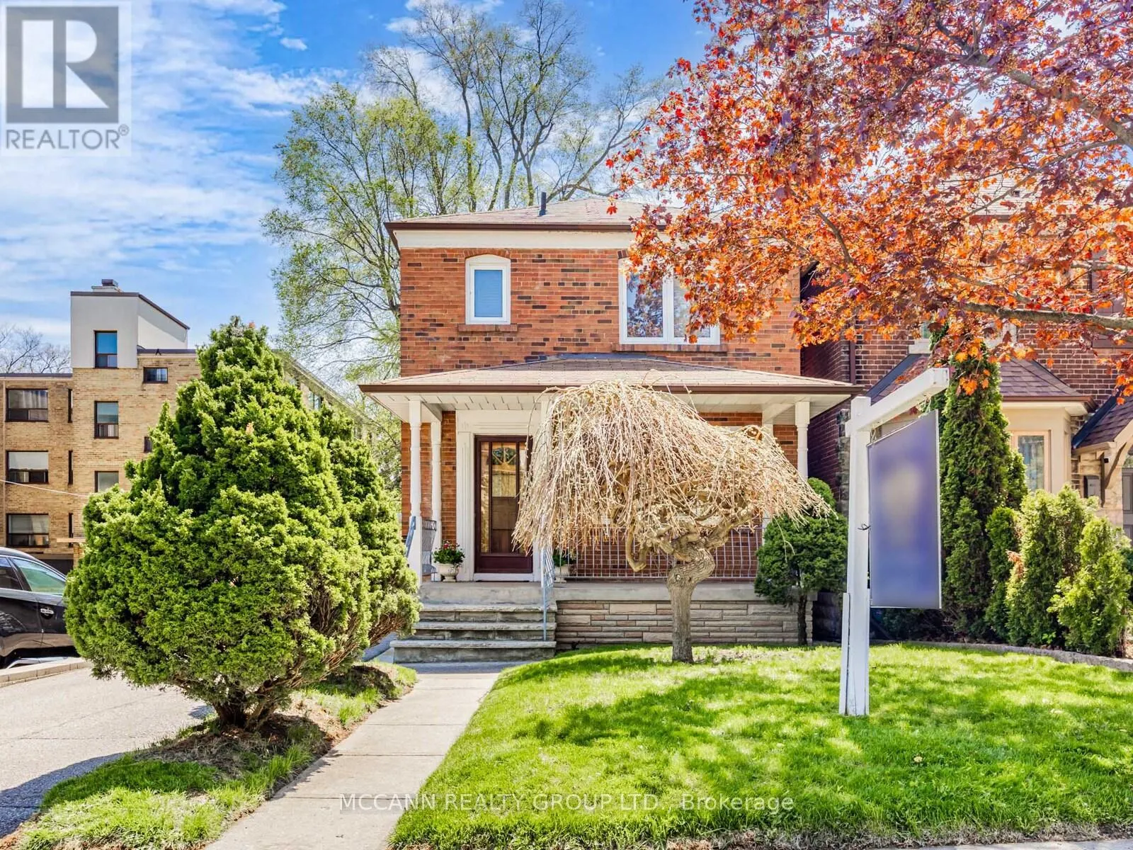 407 ROSELAWN AVENUE