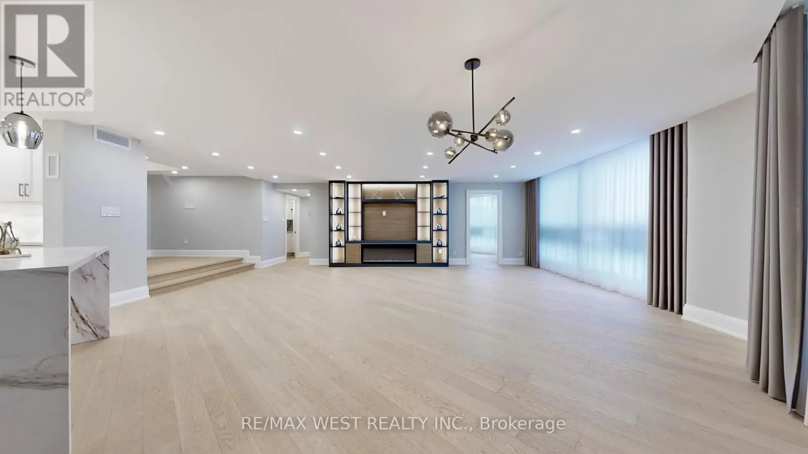 801 - 240 HEATH STREET W