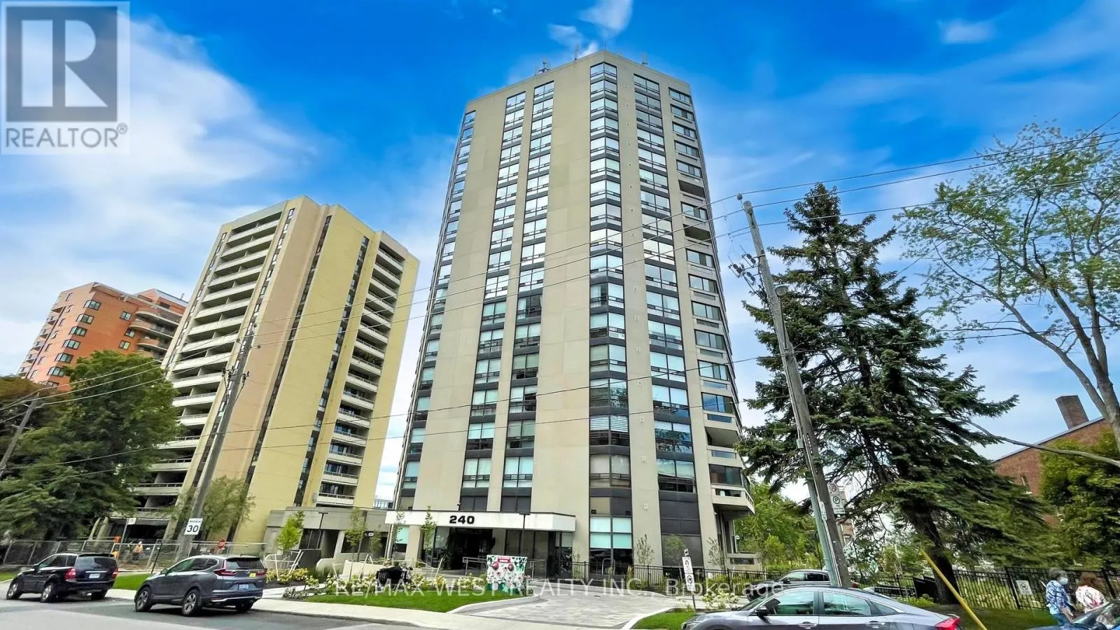 801 - 240 HEATH STREET W