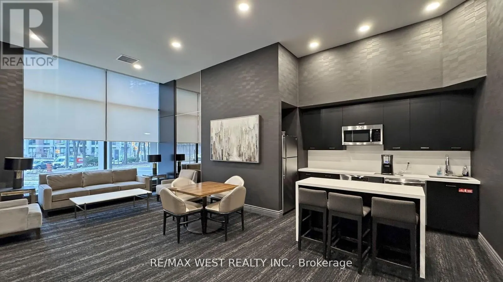 801 - 240 HEATH STREET W