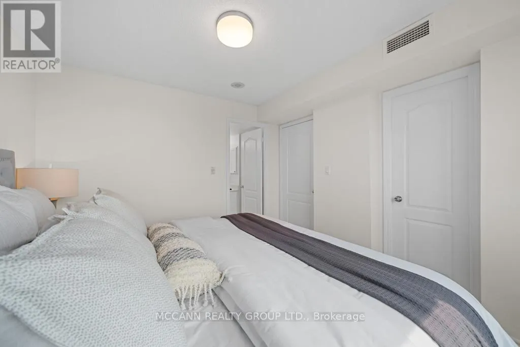 1807 - 3 REAN DRIVE