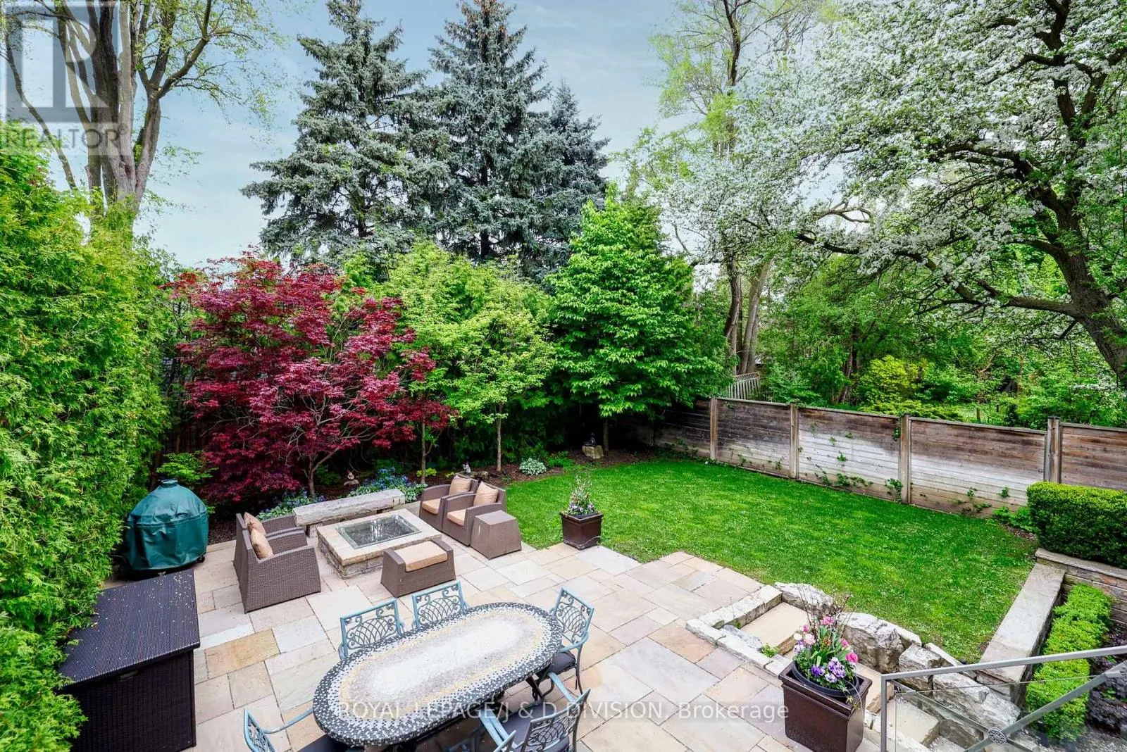 82 MUNRO BOULEVARD
