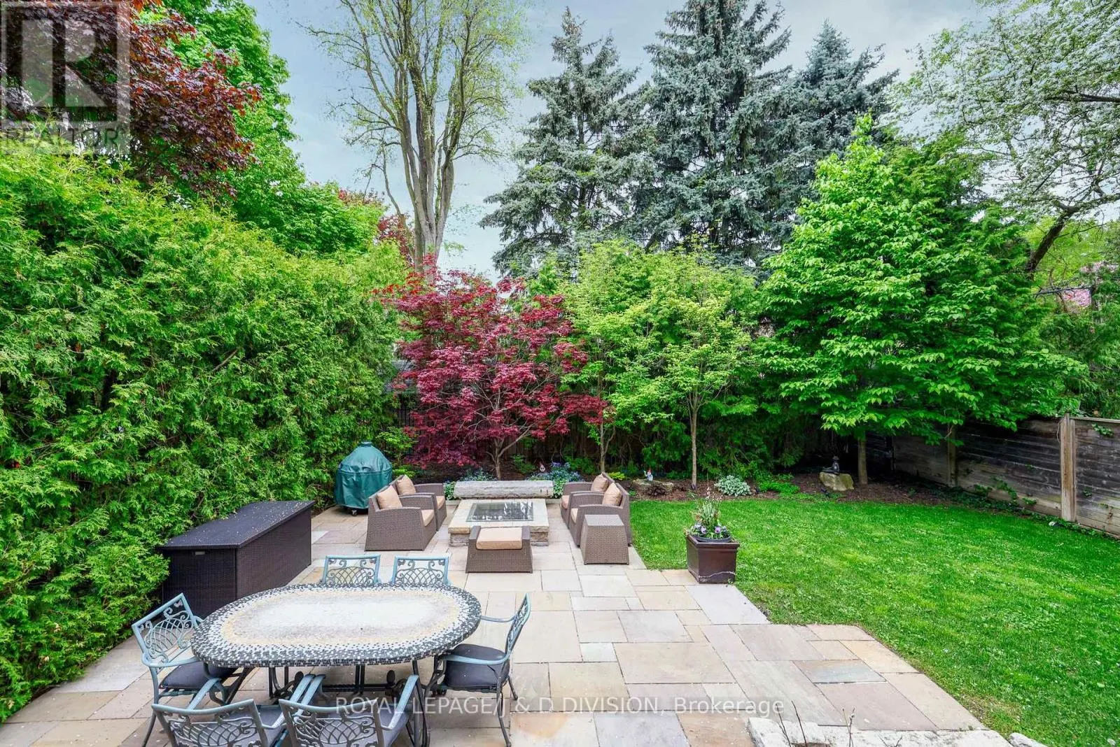 82 MUNRO BOULEVARD