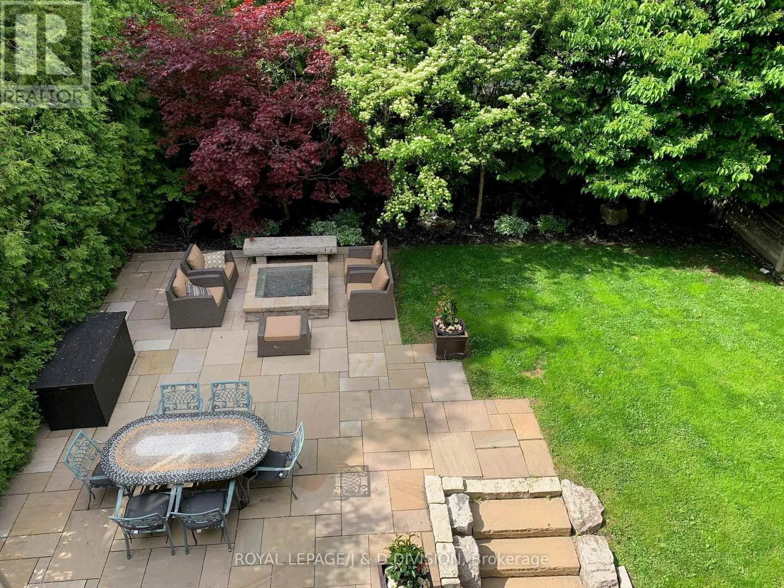 82 MUNRO BOULEVARD