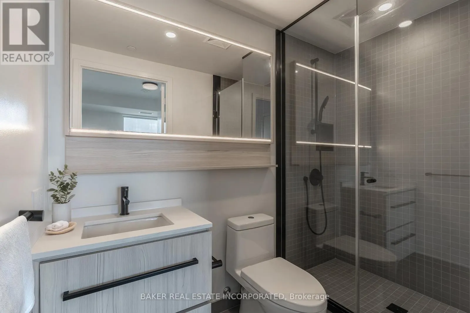 1117 - 425 FRONT STREET E