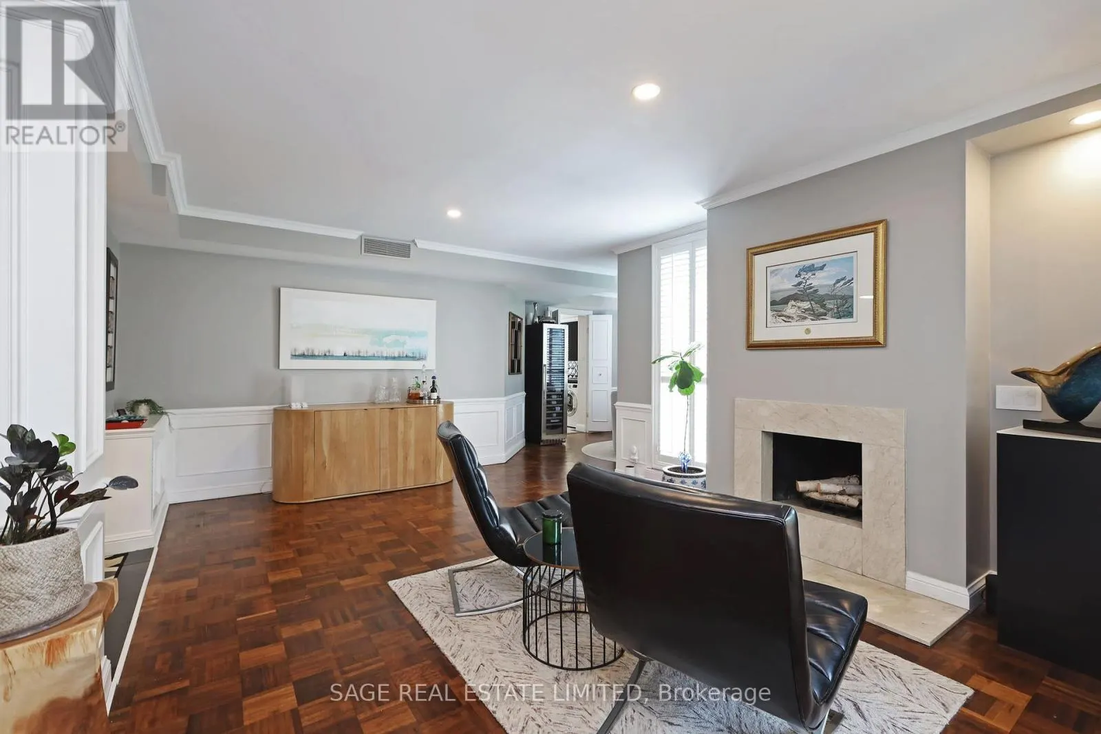 9 - 105 HEATH STREET W