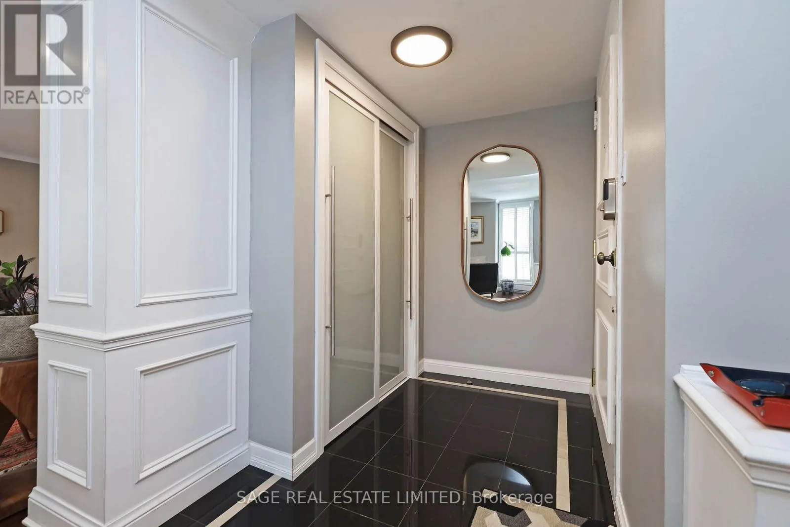 9 - 105 HEATH STREET W