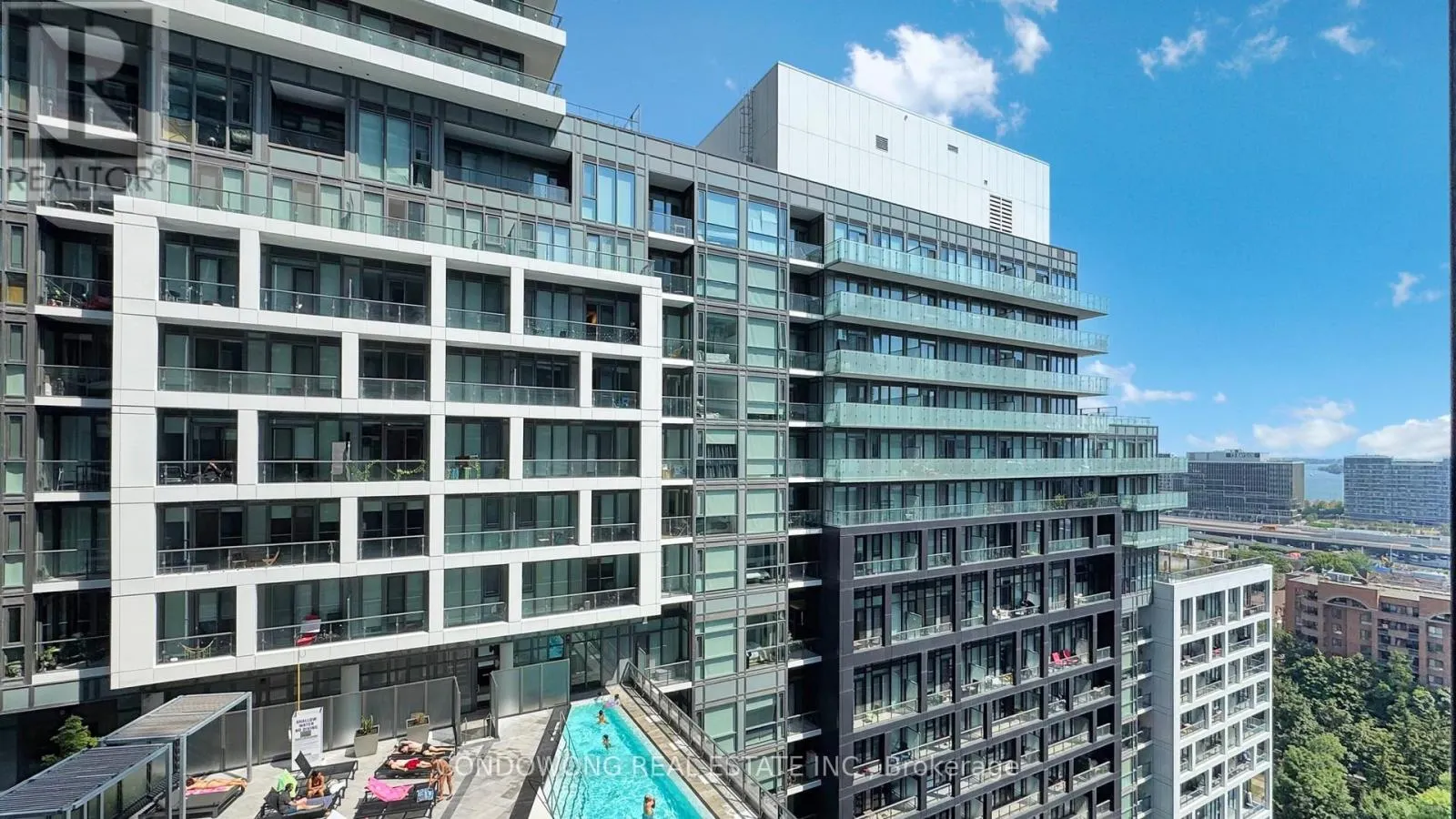 1545 - 135 LOWER SHERBOURNE STREET