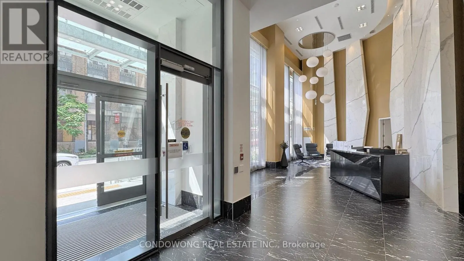 1545 - 135 LOWER SHERBOURNE STREET