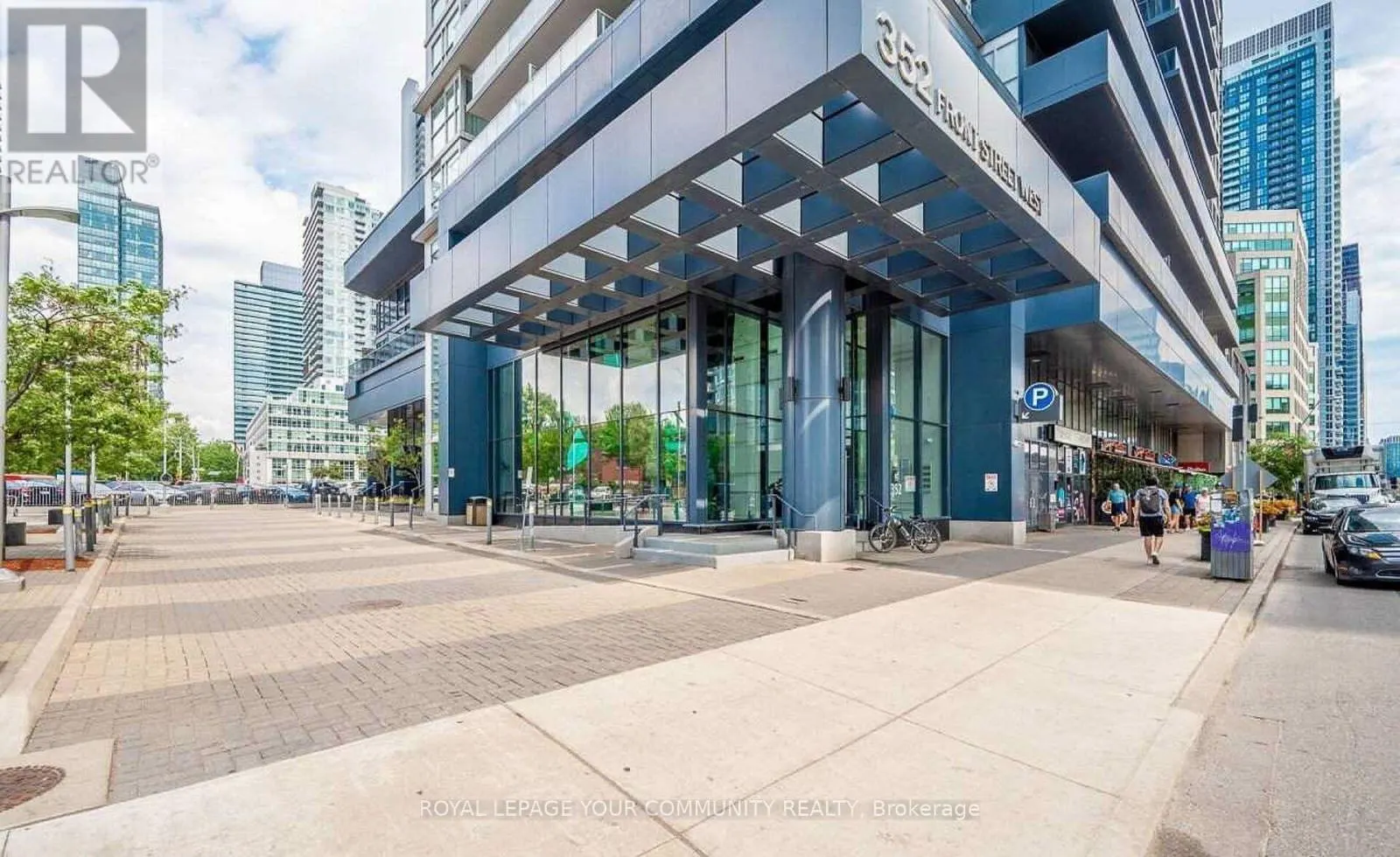 421 - 352 FRONT STREET W