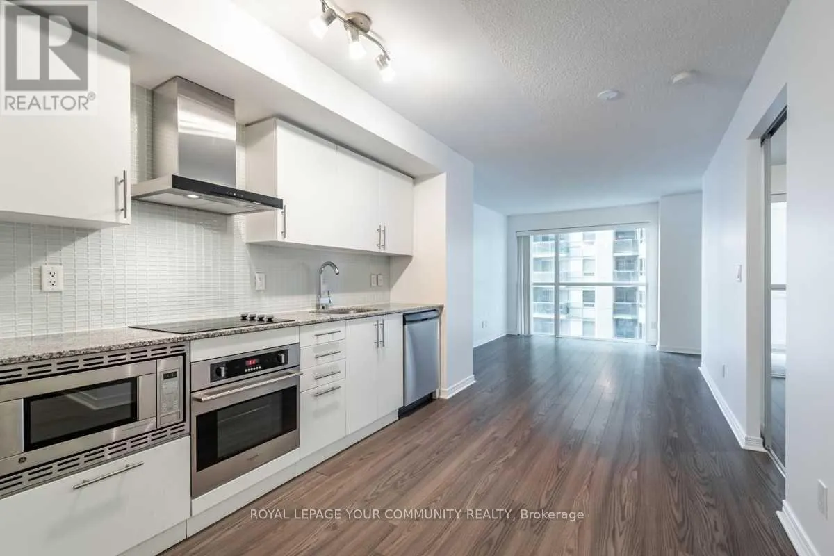 421 - 352 FRONT STREET W