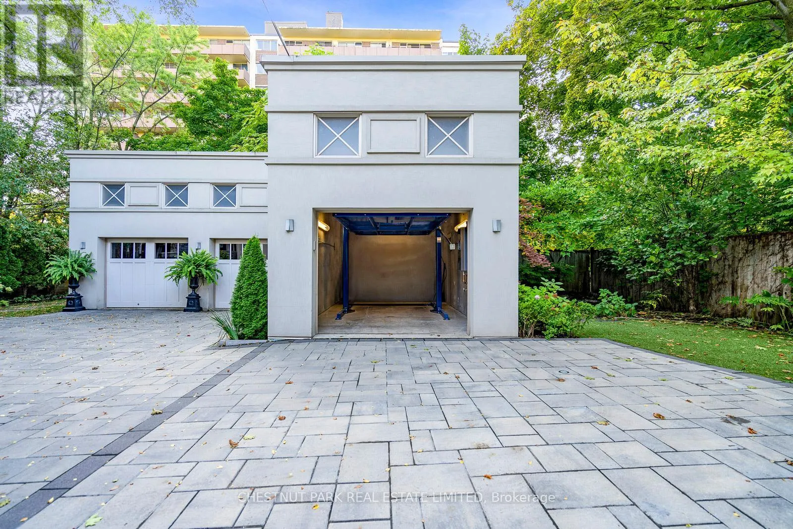 40 ADMIRAL ROAD