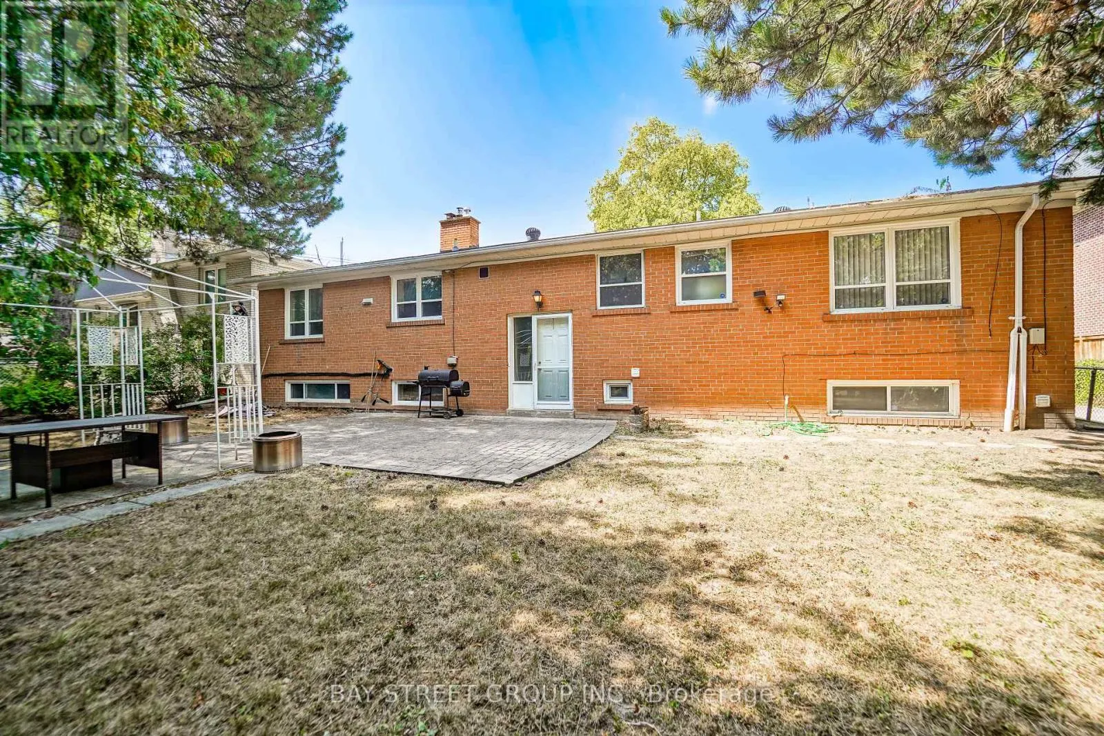 683 CONACHER DRIVE
