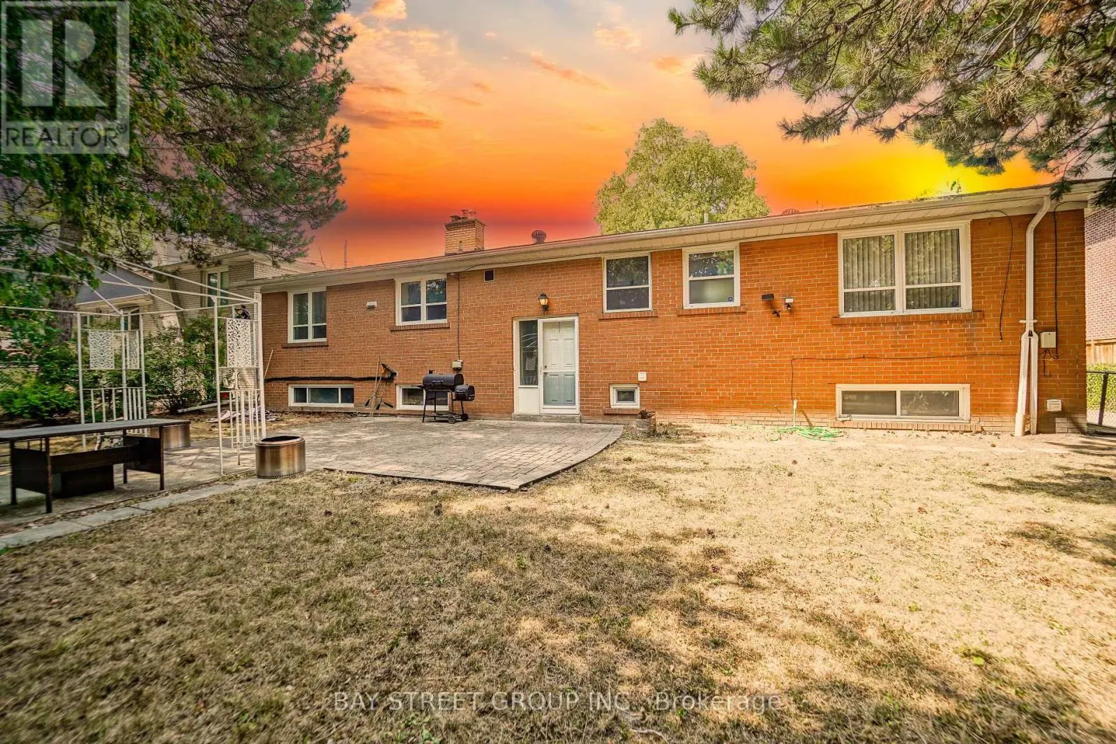 683 CONACHER DRIVE