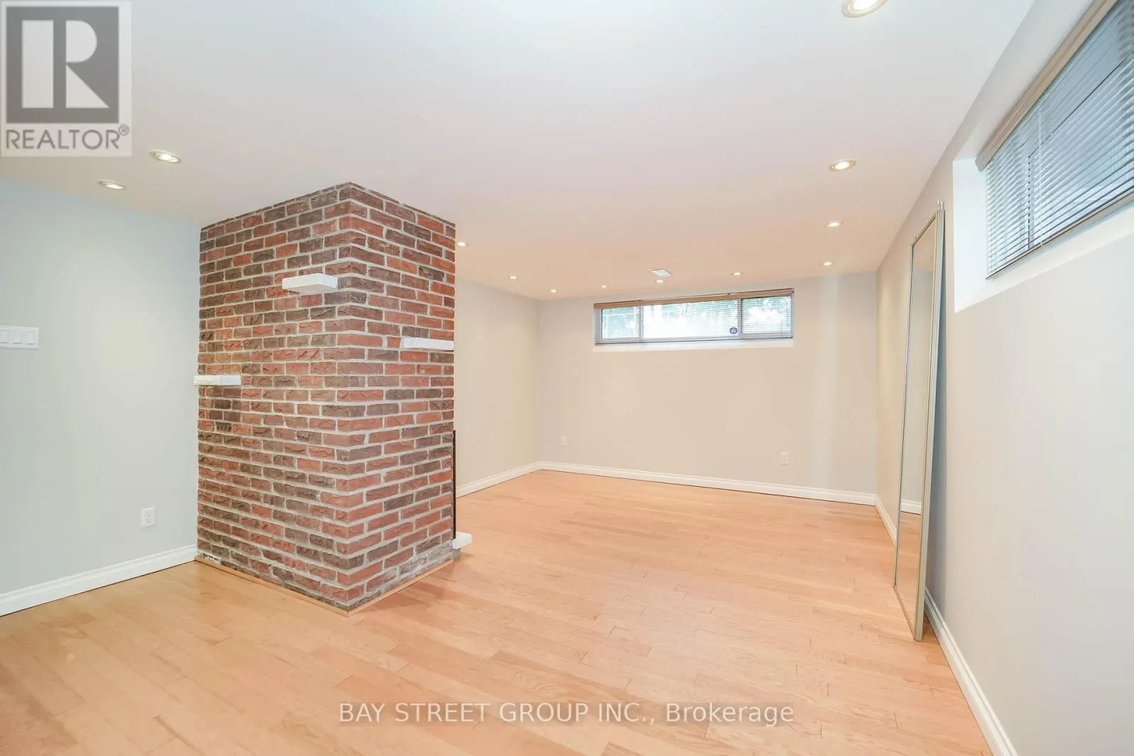 683 CONACHER DRIVE