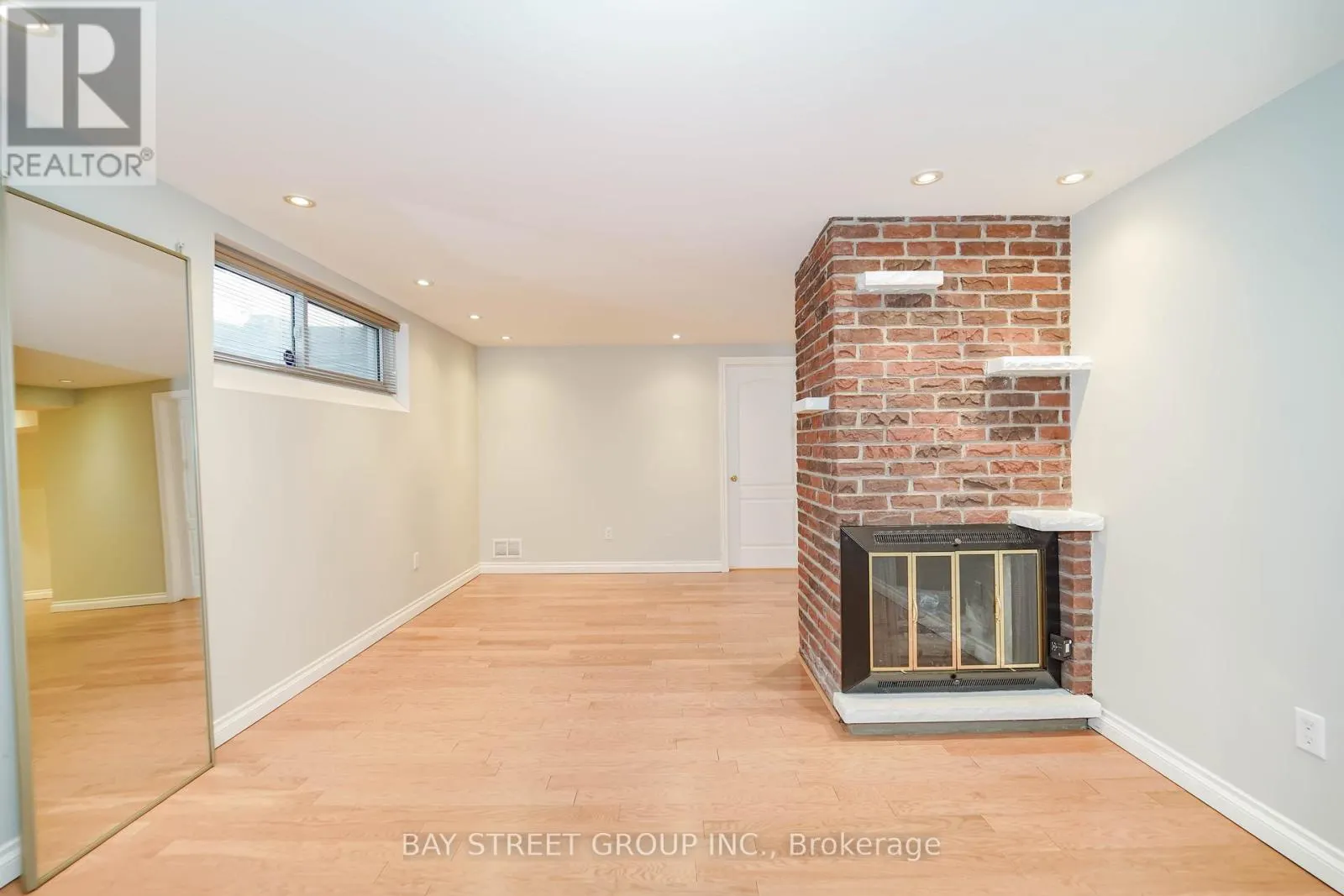 683 CONACHER DRIVE