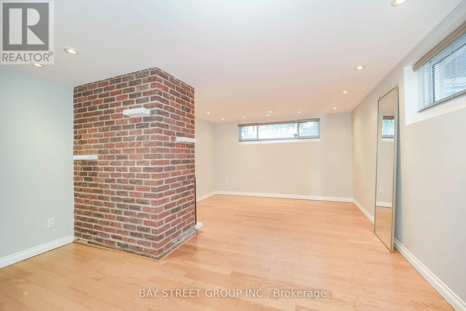 683 CONACHER DRIVE