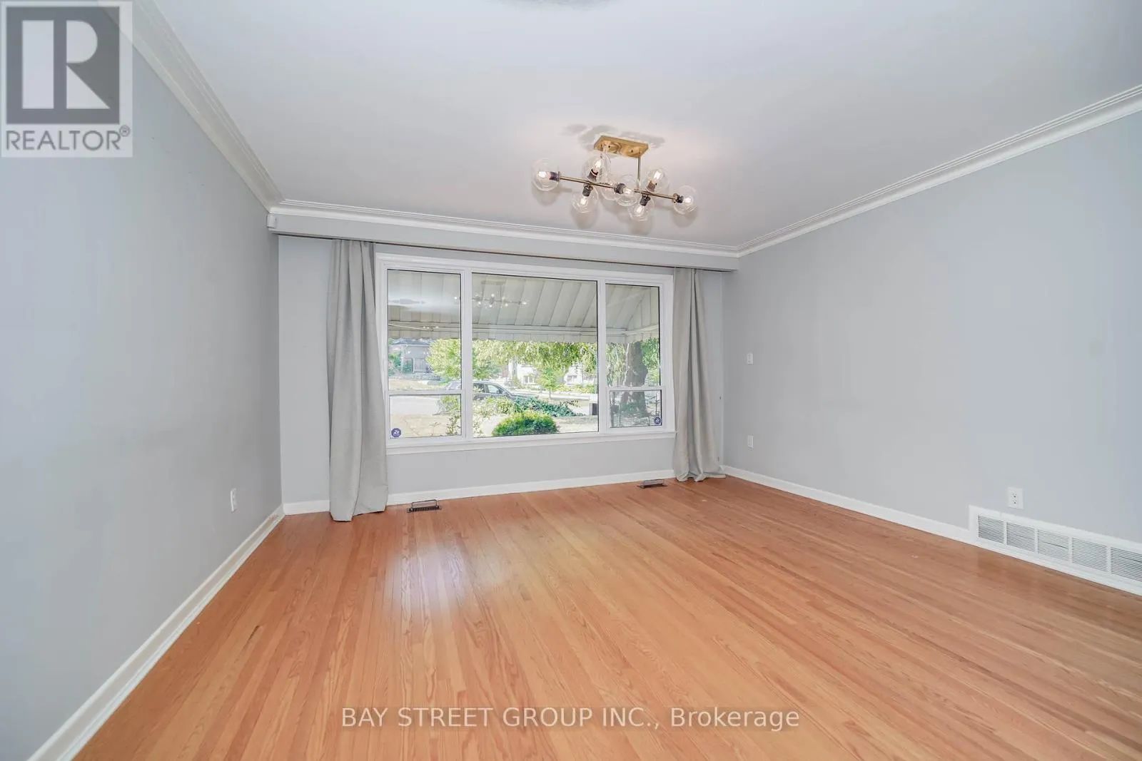 683 CONACHER DRIVE