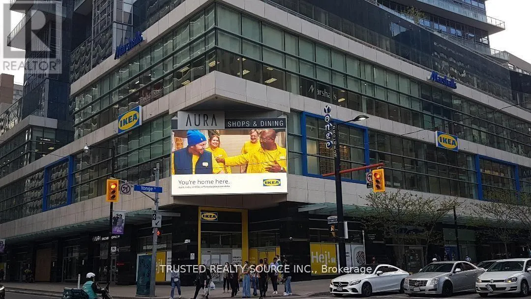 19 - 384 YONGE STREET