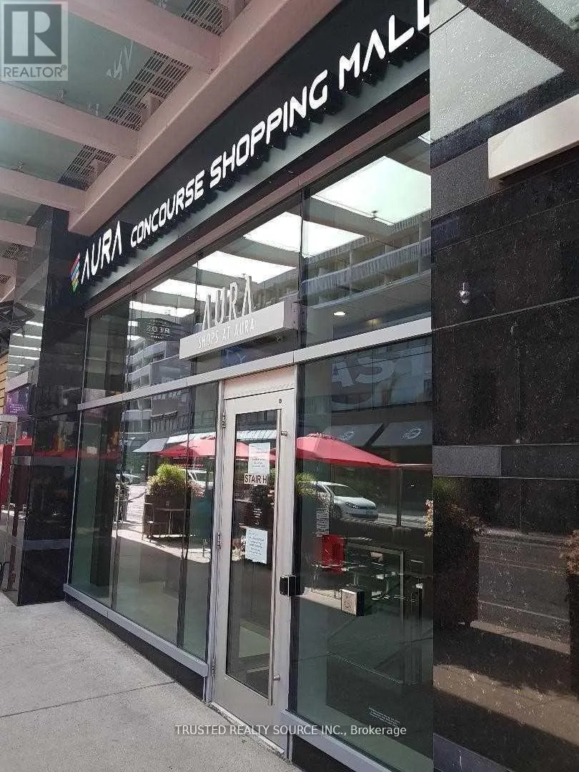 19 - 384 YONGE STREET